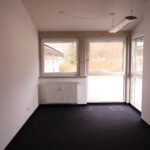 Im OG entstehen mehrere Einzelbüros mit Bergblick